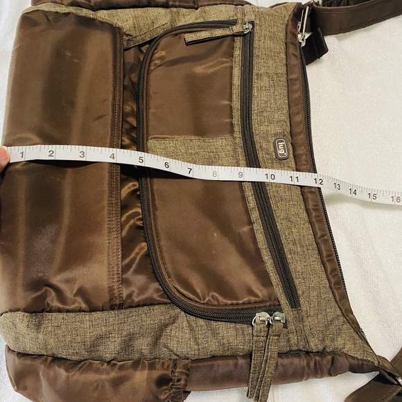 LUG Hula Hoop Diaper / Duffle Bag with Shoulder Straps - Chocolate Brown - Picture 15 of 16